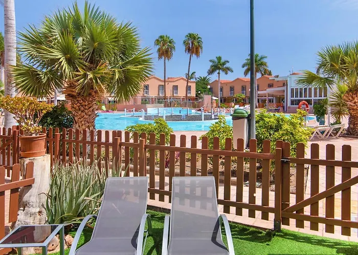 Oasis Pool View