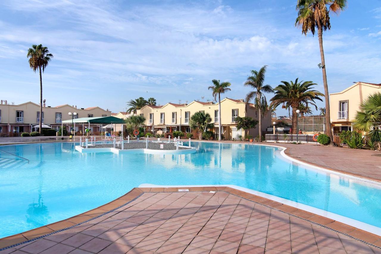 Oasis Pool View *