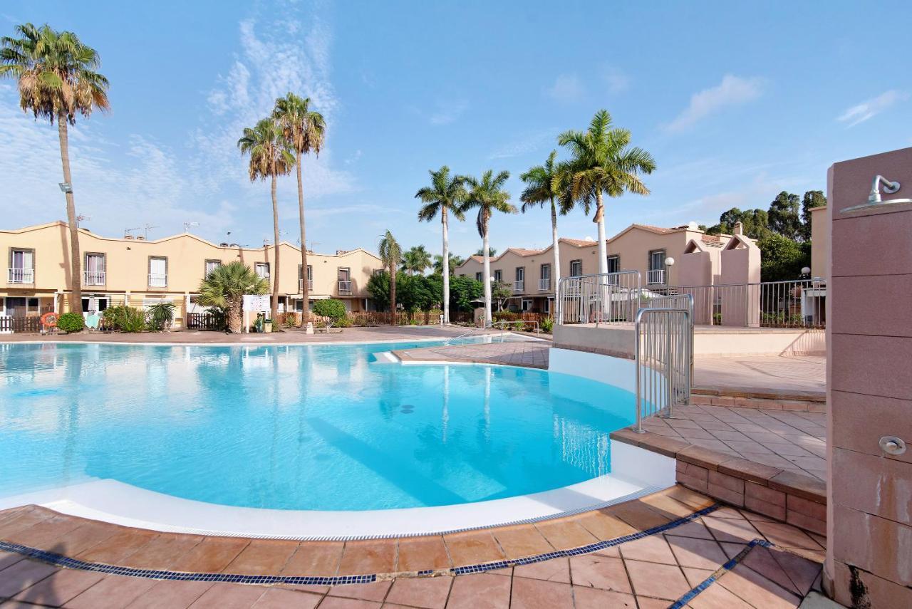 Oasis Pool View *